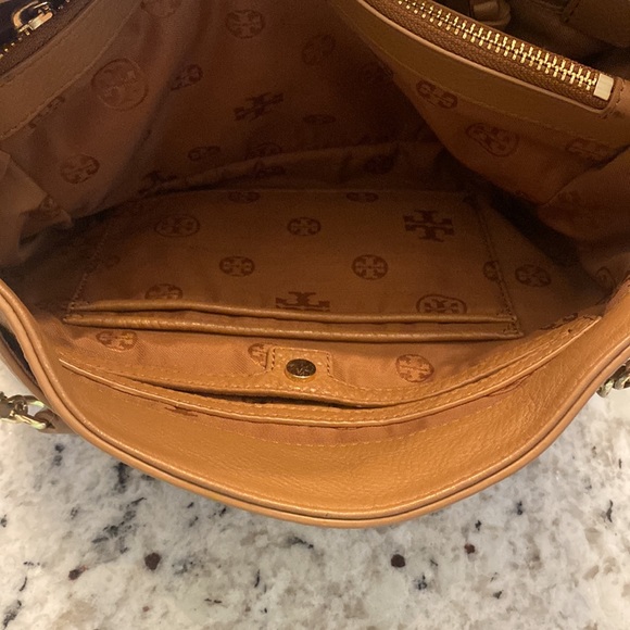 Authentic Tory Burch crossbody - Picture 5 of 6